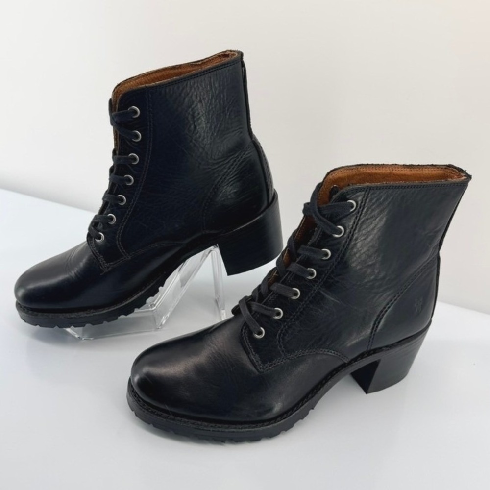 FRYE Sabrina 6G Black Leather Heeled Lace Up Boots Made in USA 8.5M 77029 Rare - Picture 2 of 7